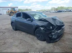 7SAYGDED9TA475718 2026 TESLA MODEL Y