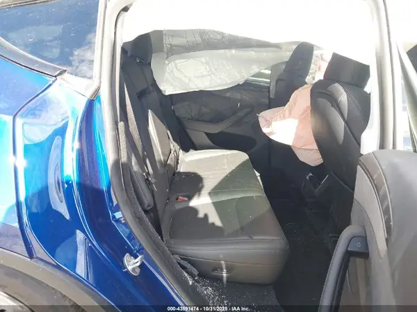 7SAYGDED9TA486086 2026 TESLA MODEL Y - Image 8