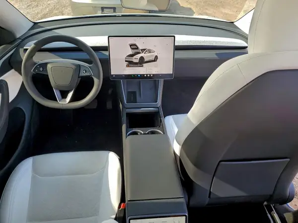 7SAYGDED9TA501038 2026 TESLA MODEL Y - Image 8
