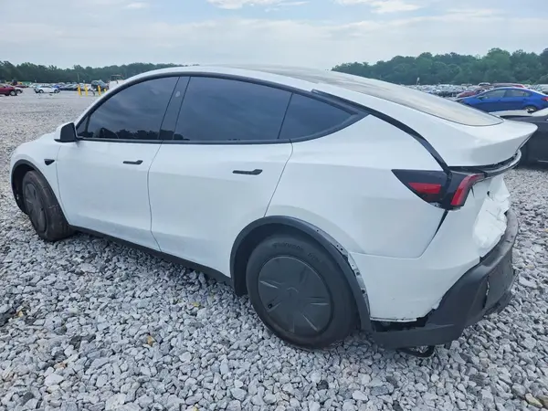 7SAYGDED9TA585846 2026 TESLA MODEL Y - Image 2