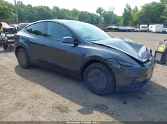 7SAYGDED9TA595339 2026 TESLA MODEL Y