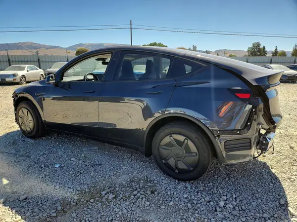 7SAYGDED9TA608445 2026 TESLA MODEL Y - Image 2