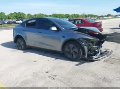 7SAYGDED9TA610082 2026 TESLA MODEL Y