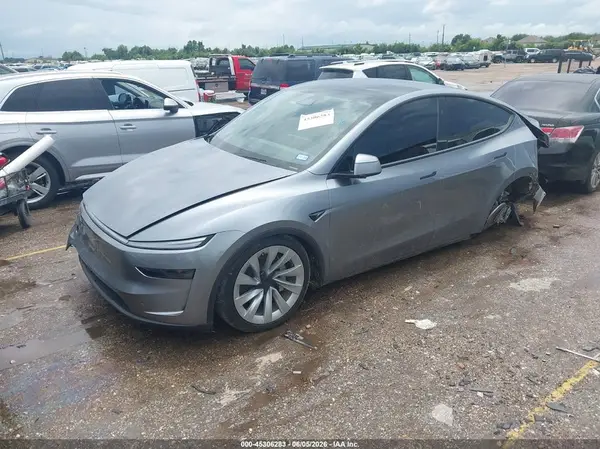 7SAYGDED9TA610843 2026 TESLA MODEL Y - Image 2