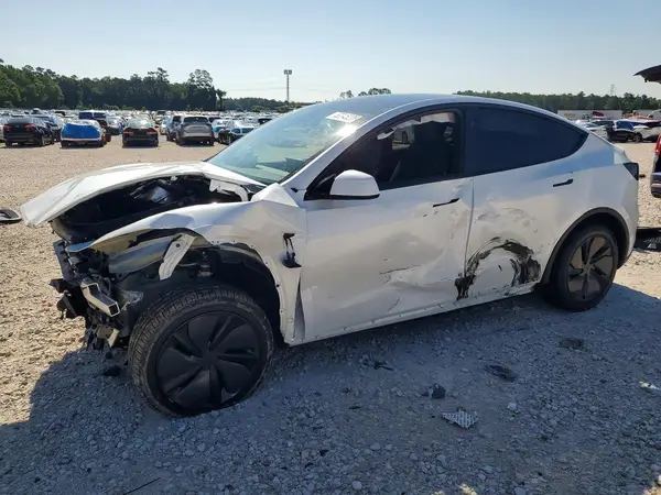 7SAYGDED9TA639209 2026 TESLA MODEL Y - Image 1