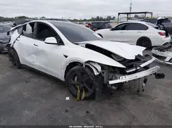 7SAYGDED9TA675465 2026 TESLA MODEL Y