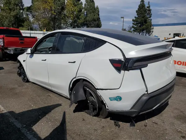 7SAYGDED9TF380949 2026 TESLA MODEL Y - Image 2