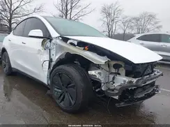 7SAYGDED9TF382975 2026 TESLA MODEL Y