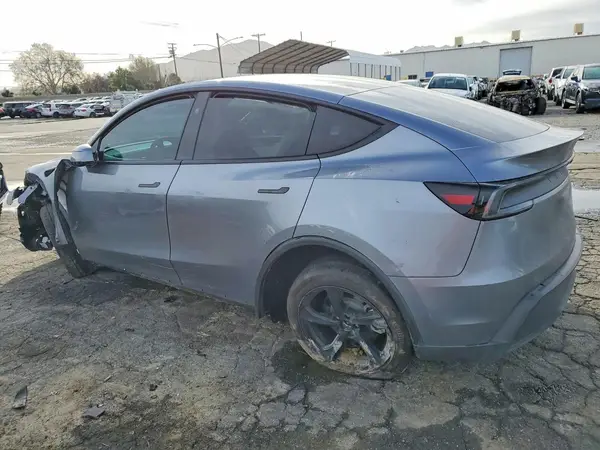 7SAYGDED9TF384581 2026 TESLA MODEL Y - Image 2