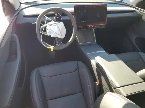 7SAYGDED9TF395824 2026 TESLA MODEL Y - Image 8