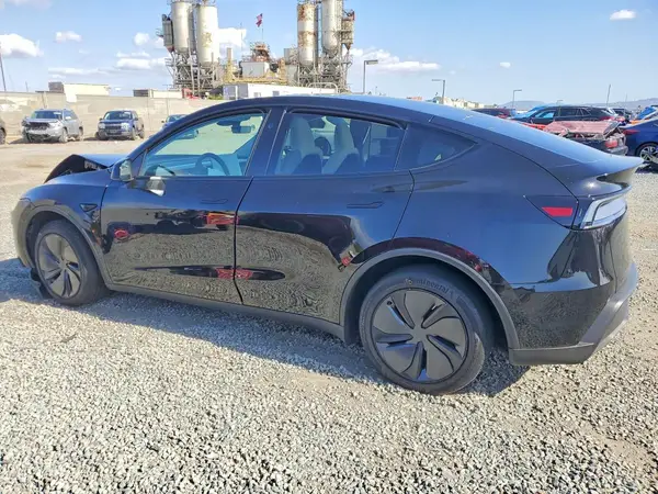 7SAYGDED9TF404179 2026 TESLA MODEL Y - Image 2