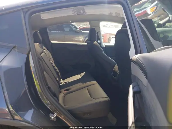 7SAYGDED9TF404831 2026 TESLA MODEL Y - Image 8