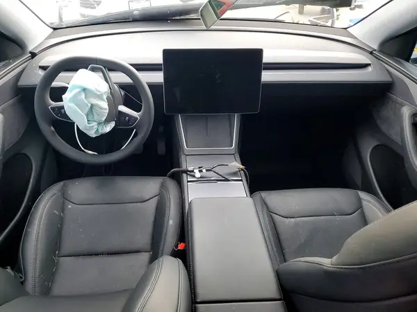 7SAYGDED9TF426490 2026 TESLA MODEL Y - Image 8
