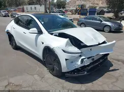 7SAYGDED9TF460137 2026 TESLA MODEL Y