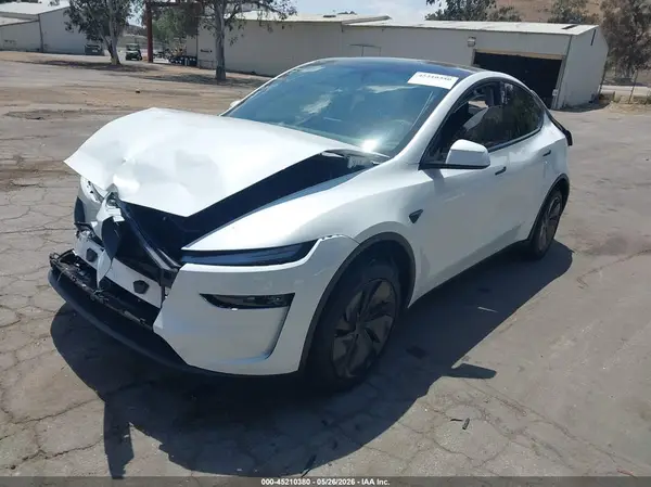 7SAYGDED9TF460137 2026 TESLA MODEL Y - Image 2