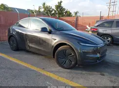 7SAYGDED9TF522538 2026 TESLA MODEL Y