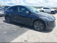7SAYGDED9TF526704 2026 TESLA MODEL Y