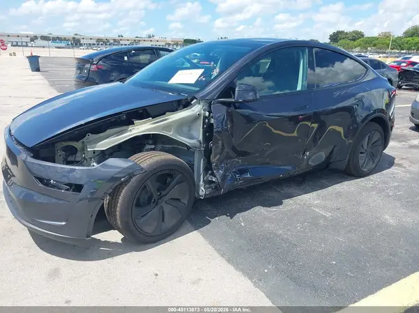 7SAYGDED9TF526704 2026 TESLA MODEL Y - Image 2