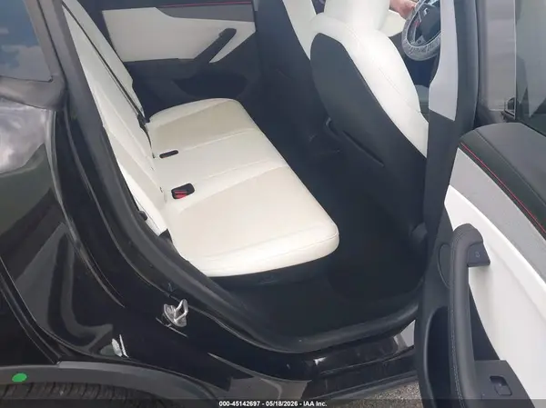 7SAYGDED9TF529697 2026 TESLA MODEL Y - Image 8