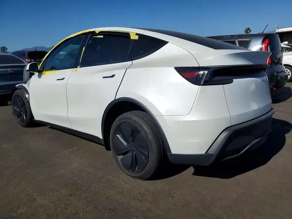 7SAYGDED9TF542272 2026 TESLA MODEL Y - Image 2