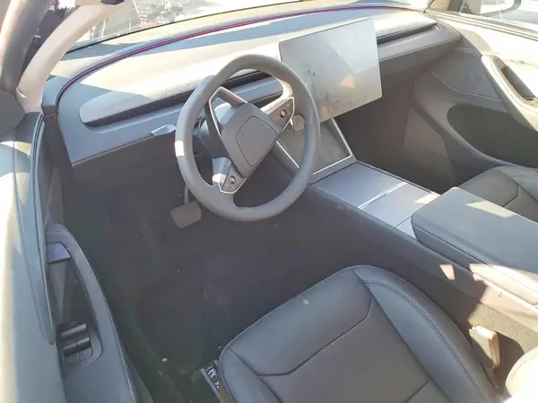 7SAYGDED9TF542319 2026 TESLA MODEL Y - Image 8