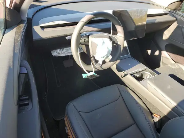 7SAYGDED9TF549304 2026 TESLA MODEL Y - Image 8