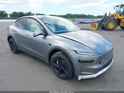7SAYGDED9TF584280 2026 TESLA MODEL Y