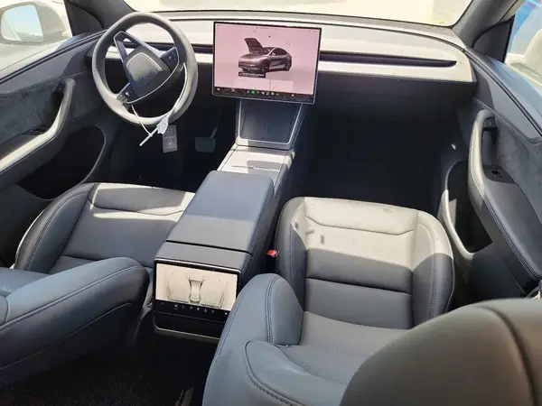 7SAYGDED9TF613681 2026 TESLA MODEL Y - Image 8