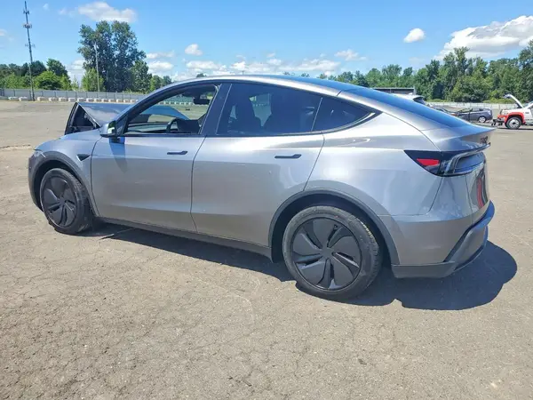7SAYGDED9TF654070 2026 TESLA MODEL Y - Image 2