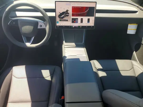 7SAYGDED9TF654070 2026 TESLA MODEL Y - Image 8