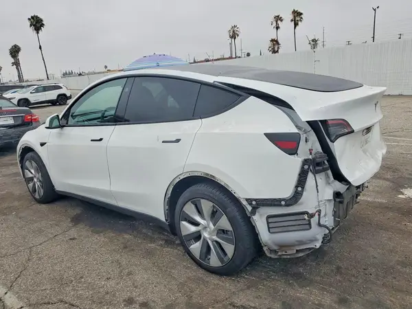 7SAYGDEDXPF941424 2023 TESLA MODEL Y - Image 2