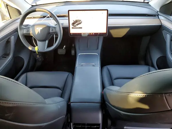 7SAYGDEDXPF943996 2023 TESLA MODEL Y - Image 8