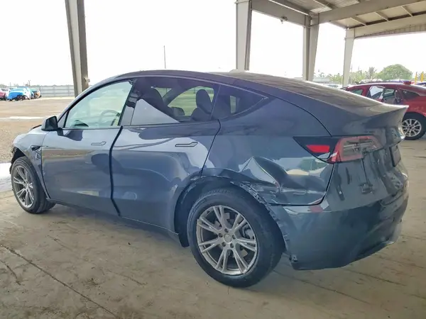 7SAYGDEDXPF944114 2023 TESLA MODEL Y - Image 2