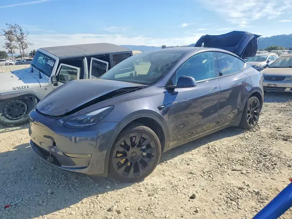 7SAYGDEDXPF946347 2023 TESLA MODEL Y - Image 1