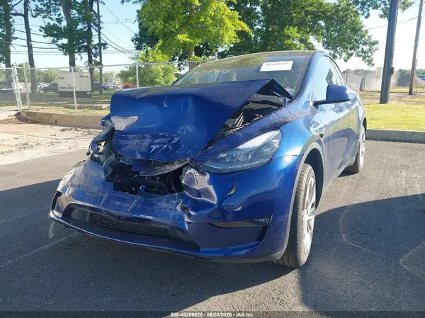 7SAYGDEDXPF959762 2023 TESLA MODEL Y - Image 2