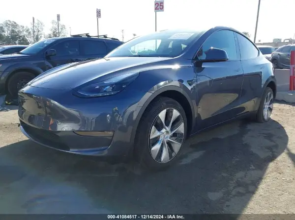 7SAYGDEDXPF968820 2023 TESLA MODEL Y - Image 2