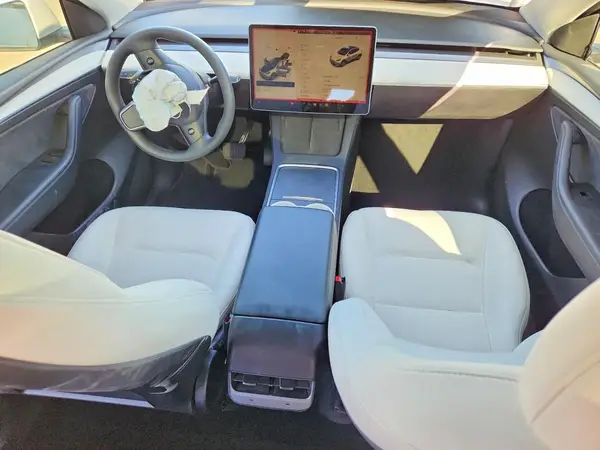 7SAYGDEDXPF977551 2023 TESLA MODEL Y - Image 8