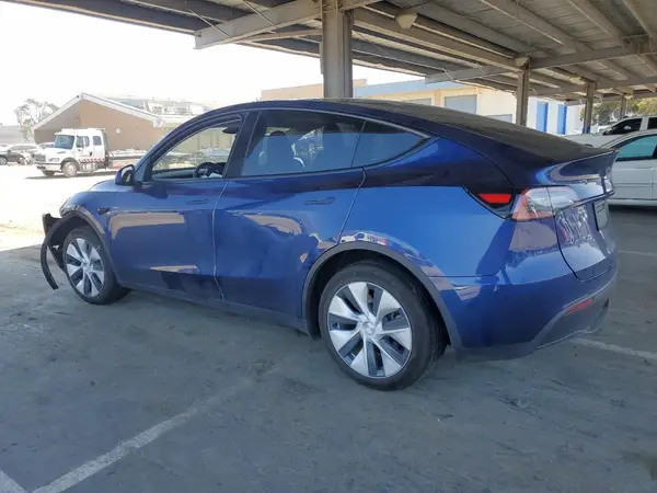 7SAYGDEDXPF979185 2023 TESLA MODEL Y - Image 2