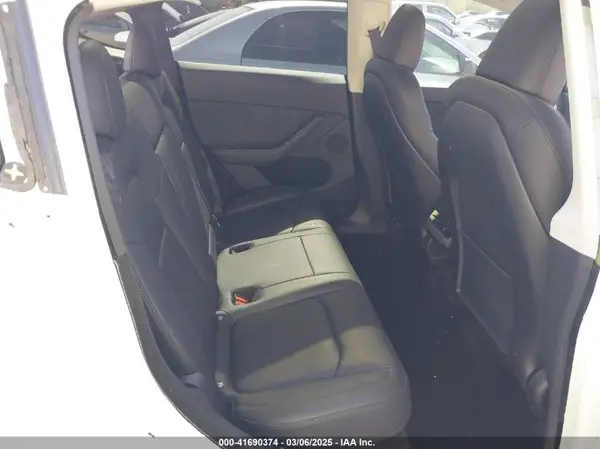 7SAYGDEDXRA300743 2024 TESLA MODEL Y - Image 8
