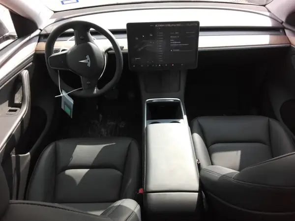 7SAYGDEDXRA322676 2024 TESLA MODEL Y - Image 8