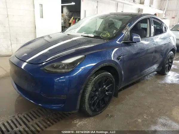7SAYGDEDXRF011705 2024 TESLA MODEL Y - Image 2