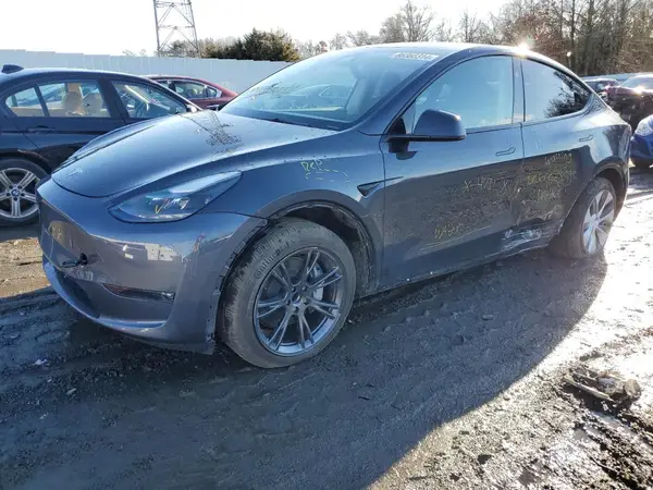 7SAYGDEDXRF019013 2024 TESLA MODEL Y - Image 1