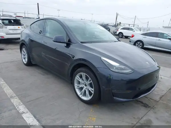 7SAYGDEDXRF032666 2024 TESLA MODEL Y - Image 1