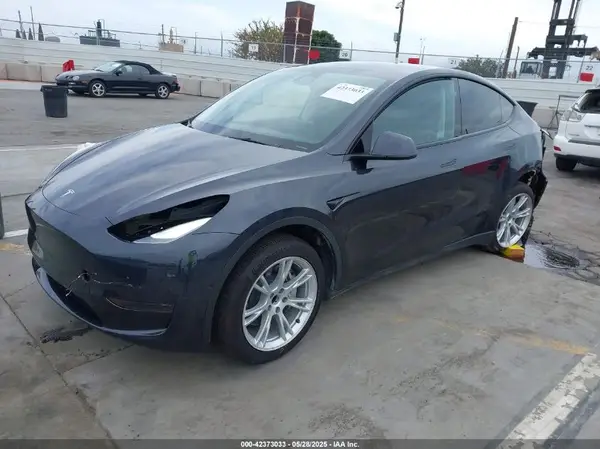 7SAYGDEDXRF032666 2024 TESLA MODEL Y - Image 2