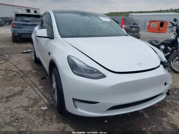 7SAYGDEDXRF035969 2024 TESLA MODEL Y - Image 1