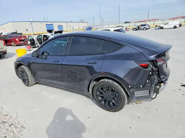 7SAYGDEDXRF037897 2024 TESLA MODEL Y - Image 2