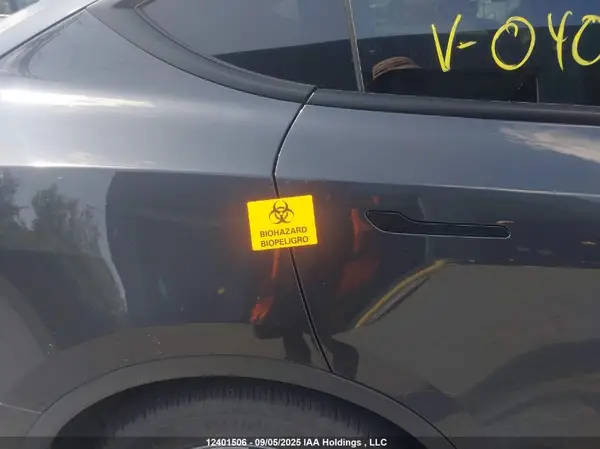 7SAYGDEDXRF040086 2024 TESLA MODEL Y - Image 8