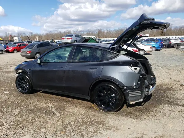 7SAYGDEDXRF042808 2024 TESLA MODEL Y - Image 2