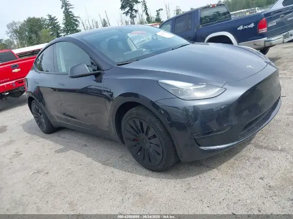 7SAYGDEDXRF054960 2024 TESLA MODEL Y - Image 1