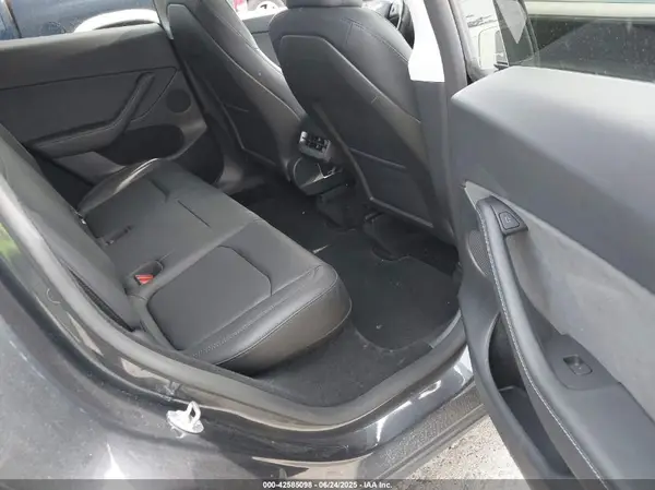 7SAYGDEDXRF054960 2024 TESLA MODEL Y - Image 8